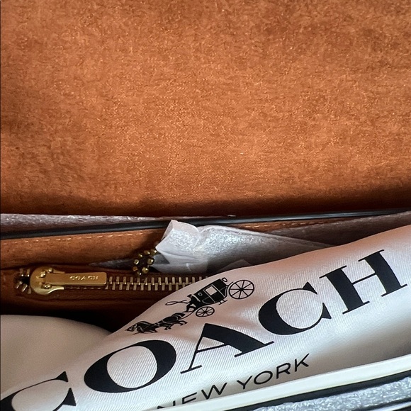 NWT Coach Shoulder Bag - Picture 7 of 13